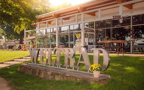Weltrad Am Fluss Restaurant & Quartier